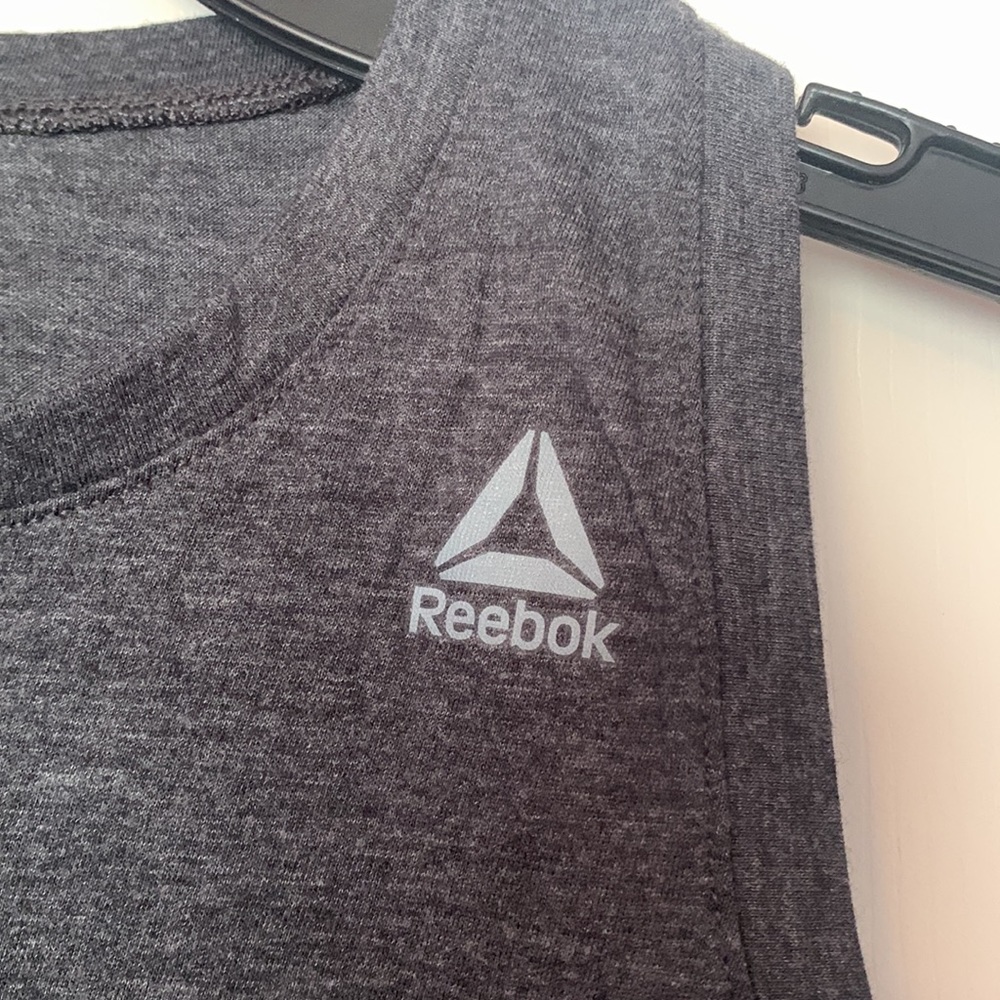 2 Reebok workout tank tops - Picture 7 of 10